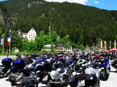 Motorrad im Naturresort Fernsteinsee